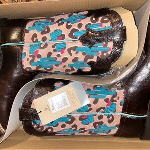 ARIAT ROUND UP WILLOW WESTERN BOOT